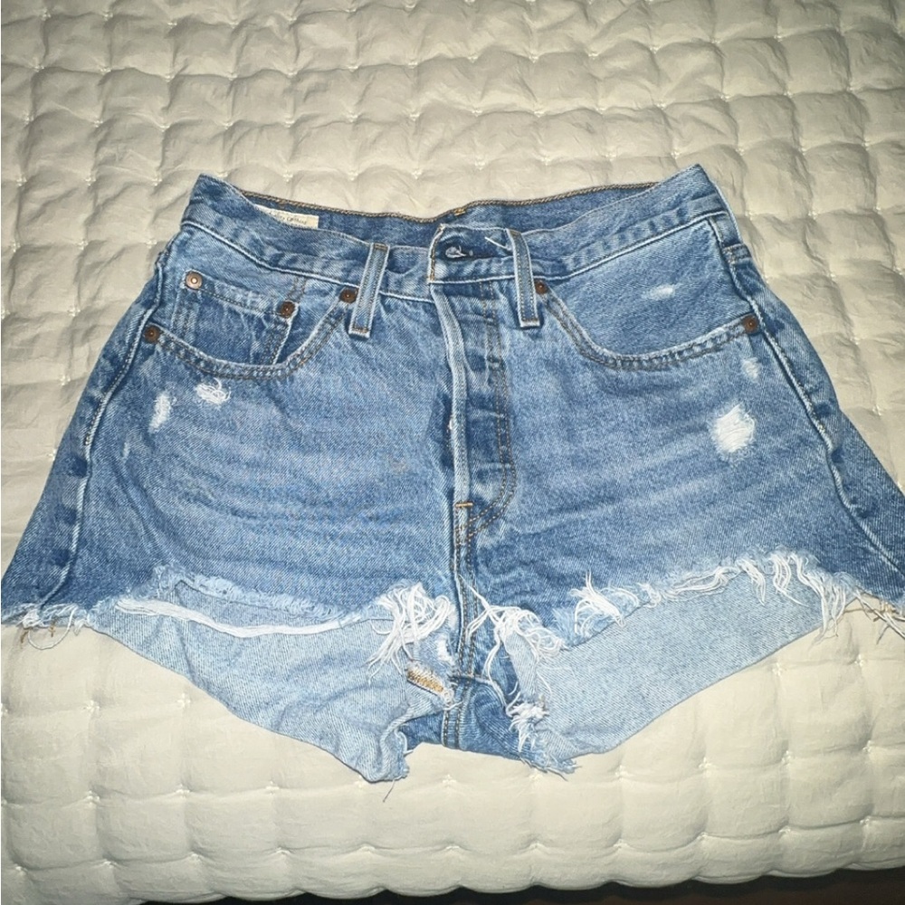 Levi’s Distressed Blue Denim Women Shorts
